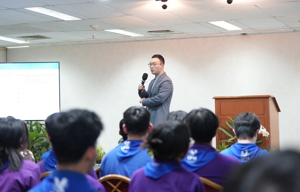 Business partner presentation moment with LIPPO Group